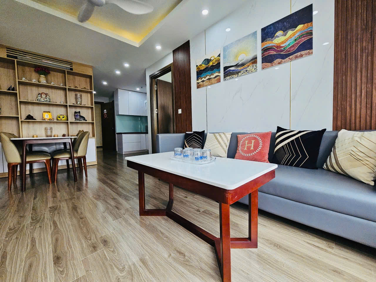 Hud Building apartment for rent | 2 bedrooms | 14 million